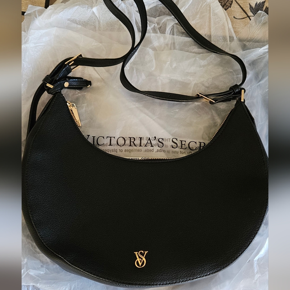 NWOT VICTORIA SECRET CRESENT BAG